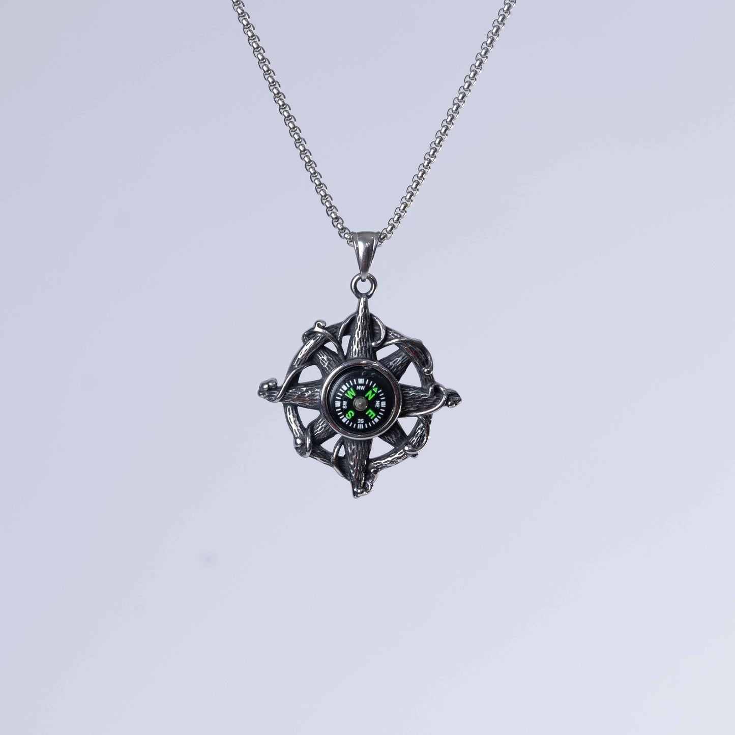 Compass pendant & chain.