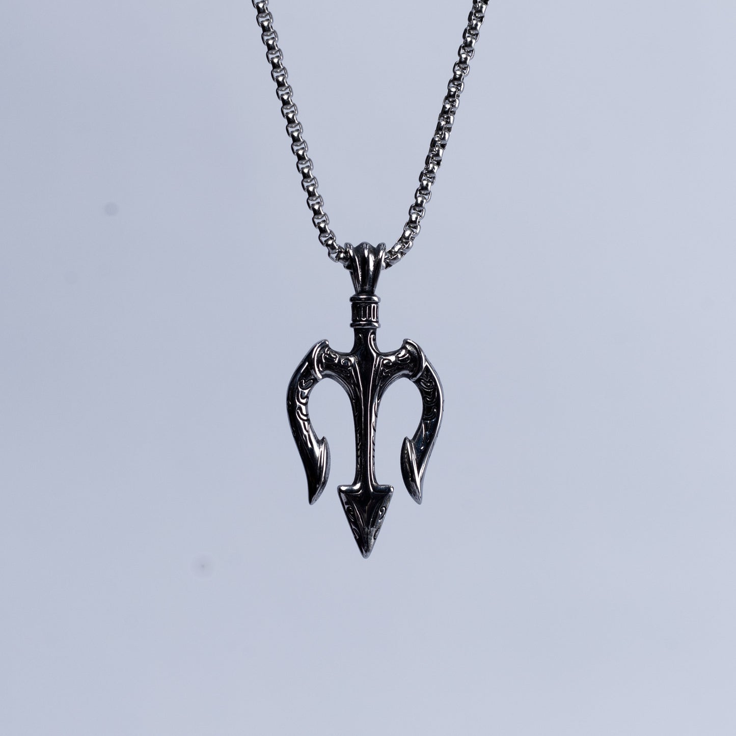 Trident pendant & chain.