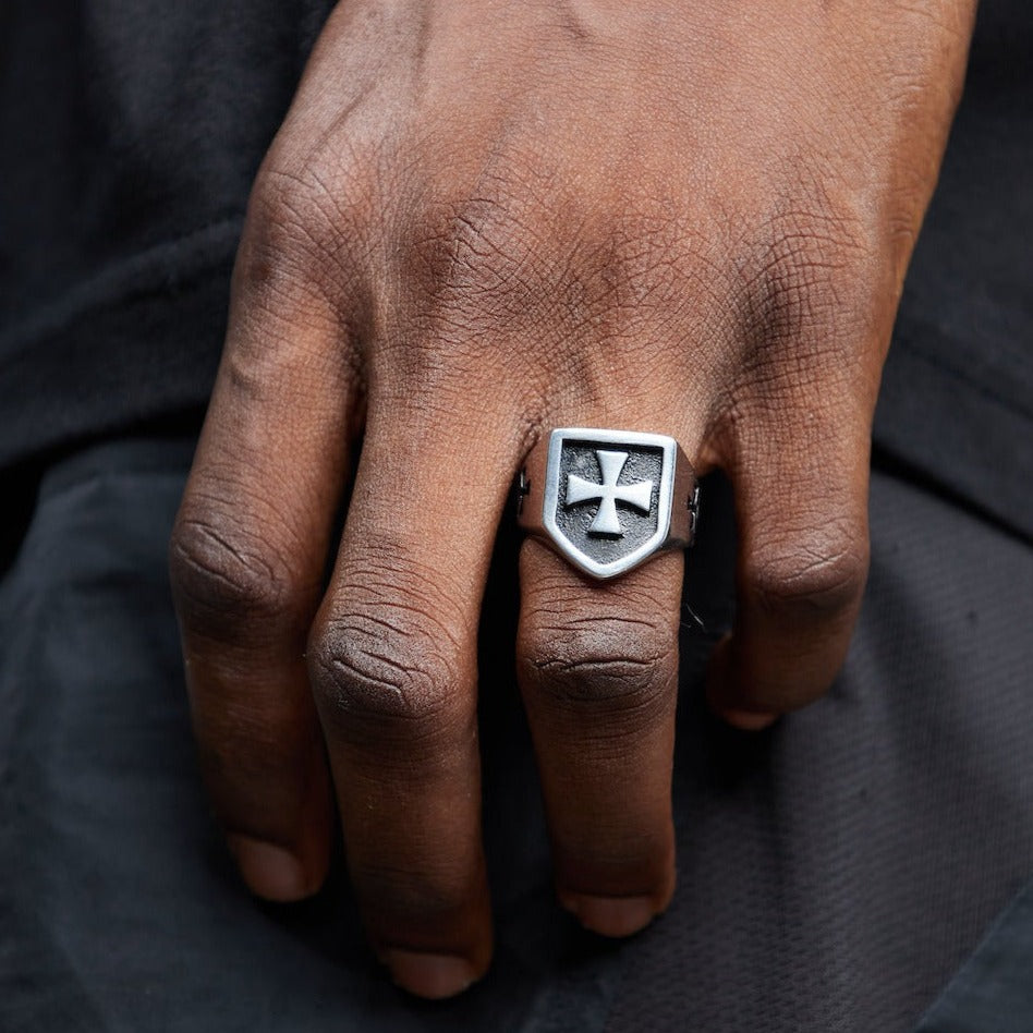 Sanctum ring