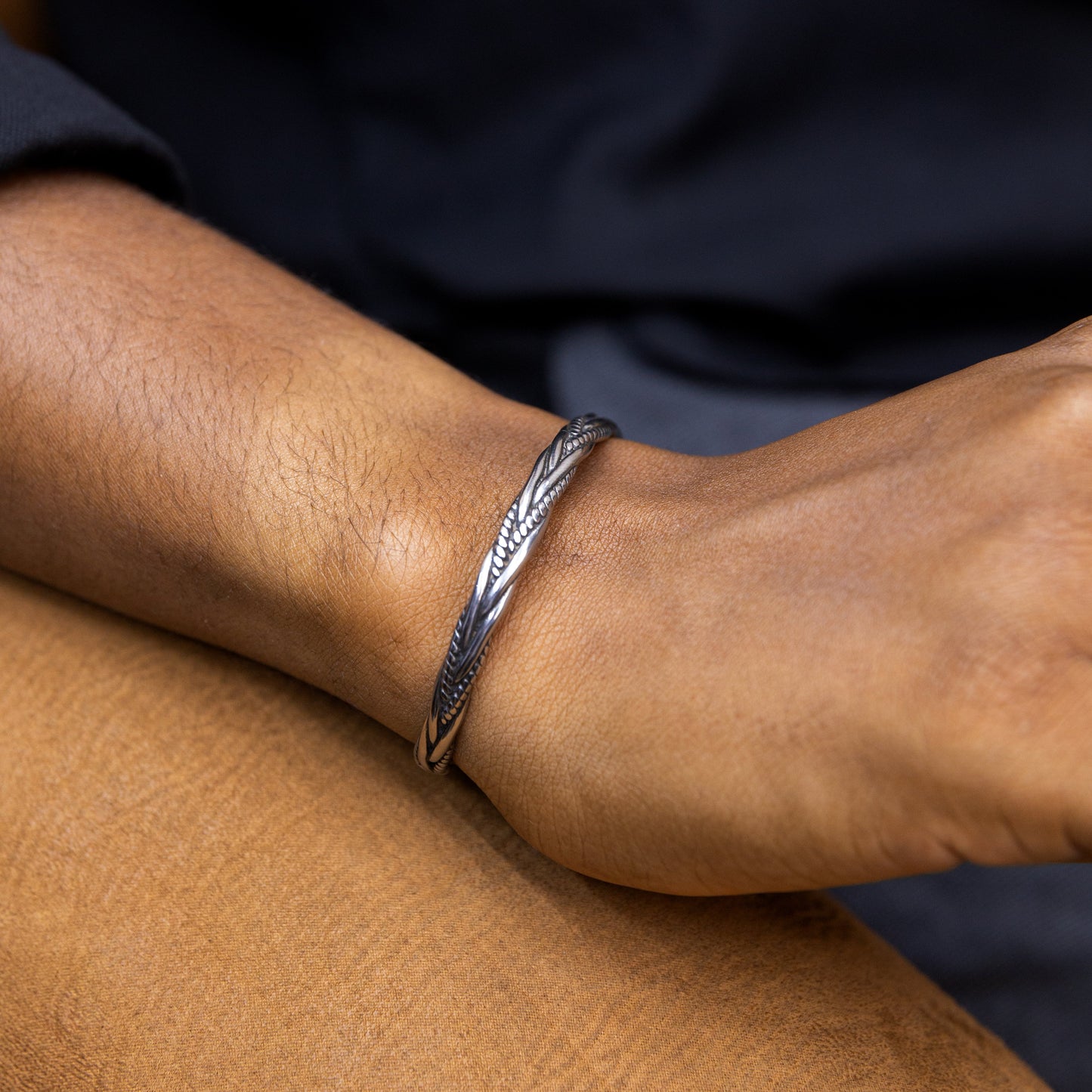 Vine steel cuff