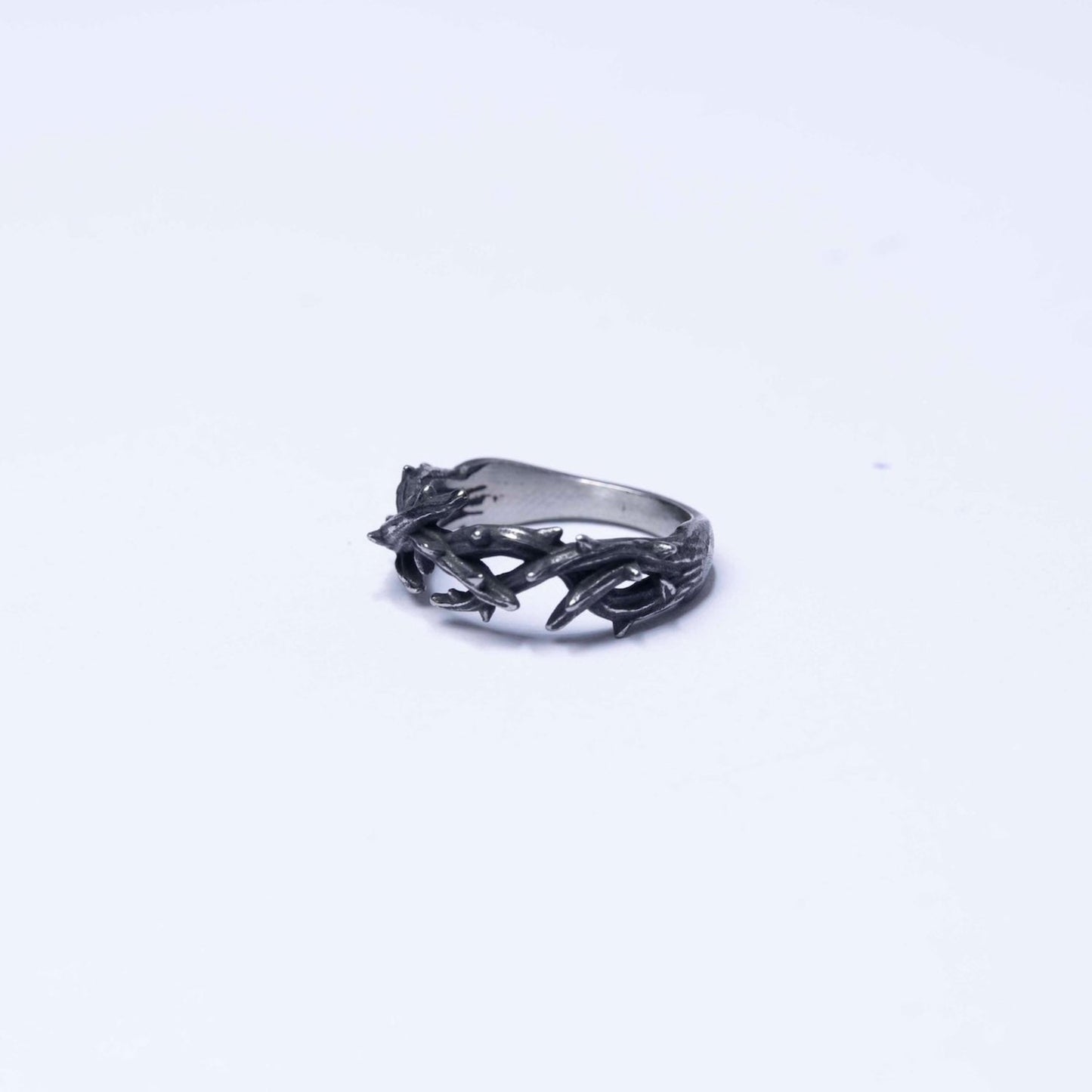 Thorn ring