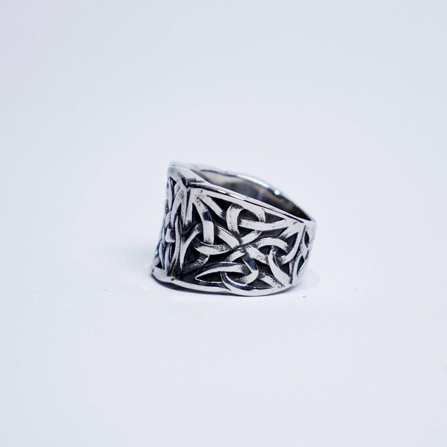 Celtic knot ring