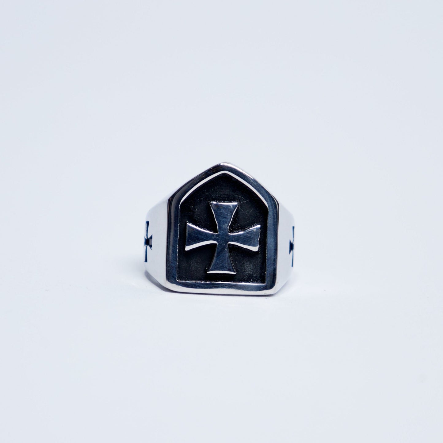 Sanctum ring