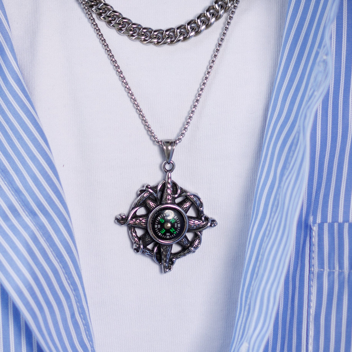 Compass pendant & chain.