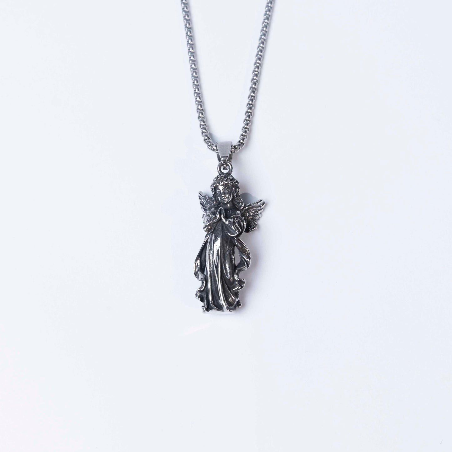 Angel pendant & chain.