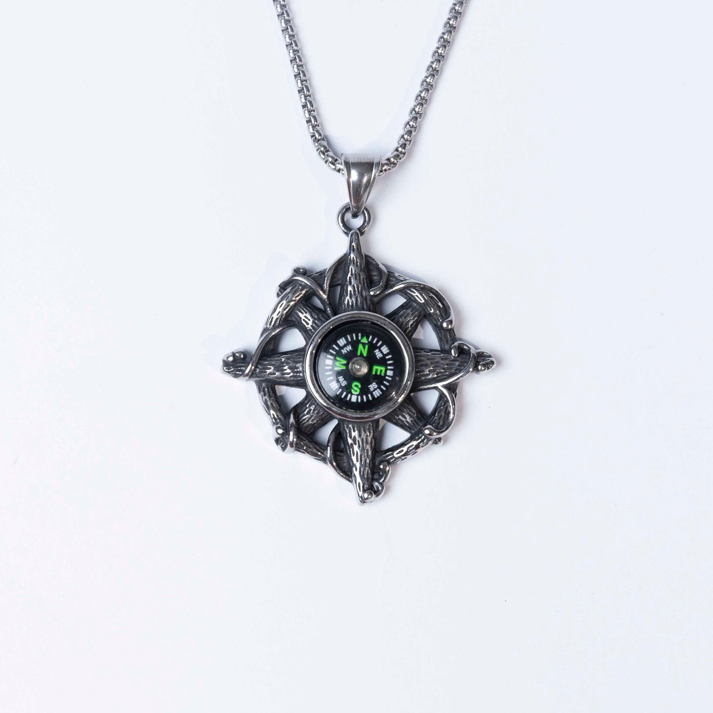 Compass pendant & chain.