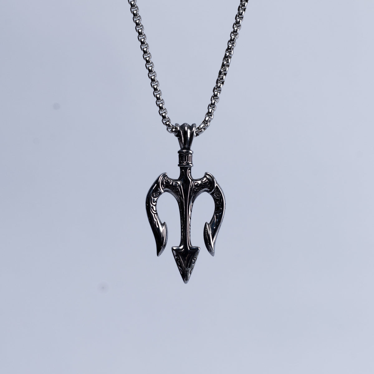 Trident pendant & chain.