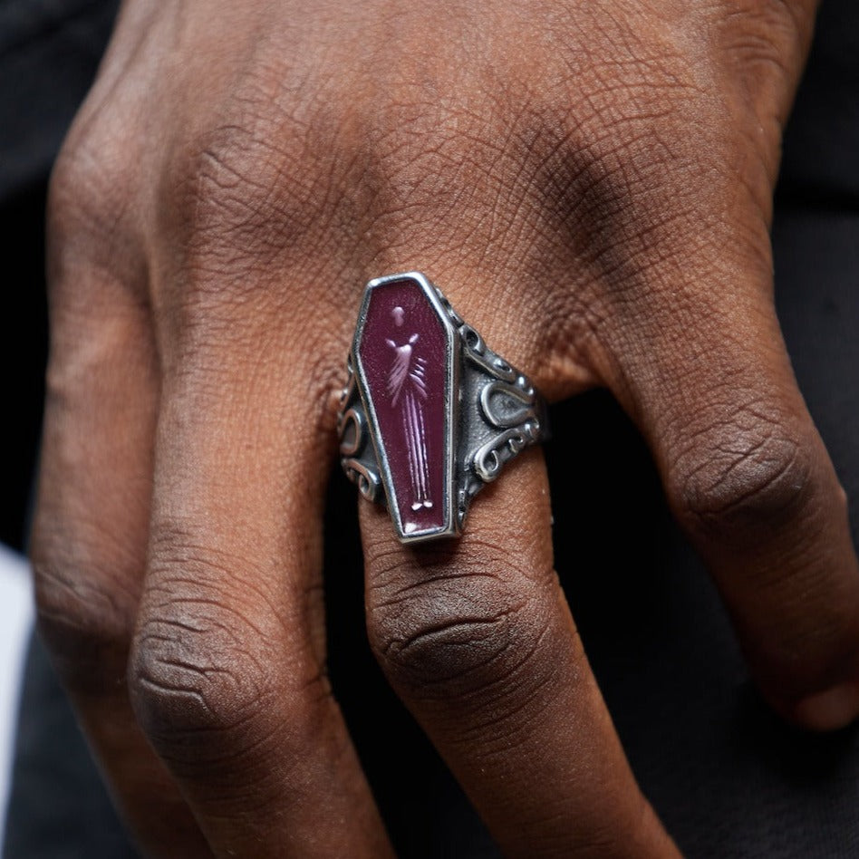 Coffin ring