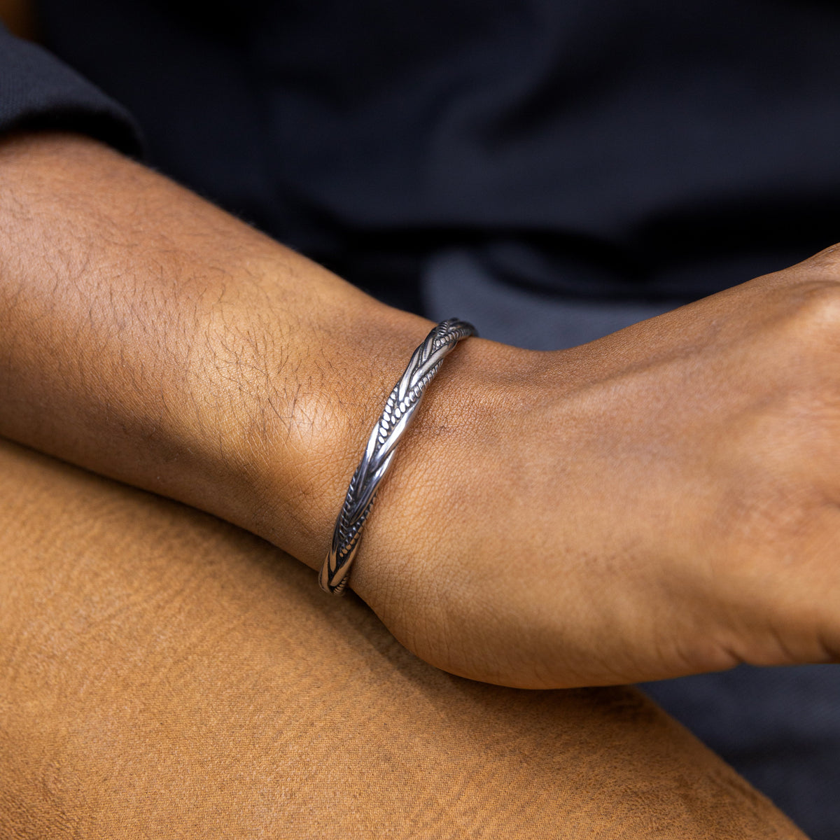 Vine steel cuff