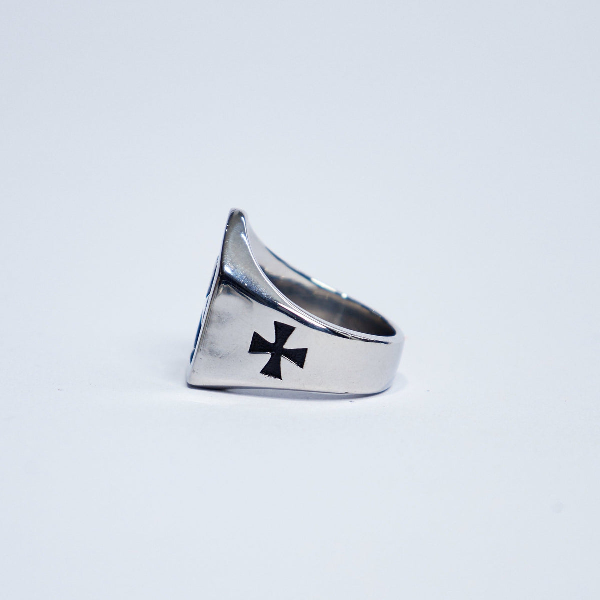 Sanctum ring