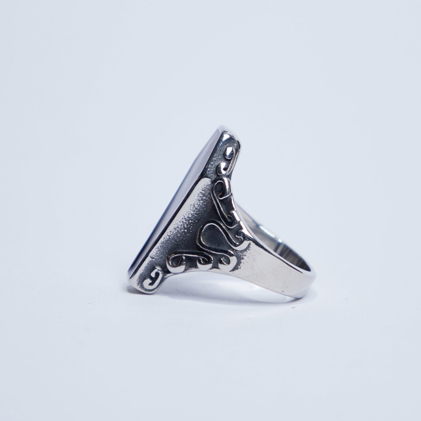 Coffin ring
